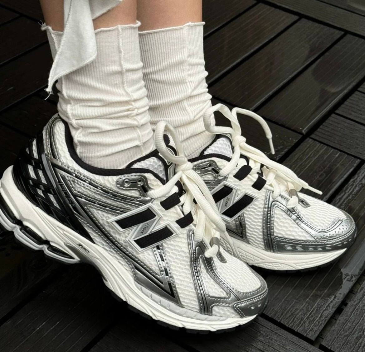 NEW BALANCE 1906R